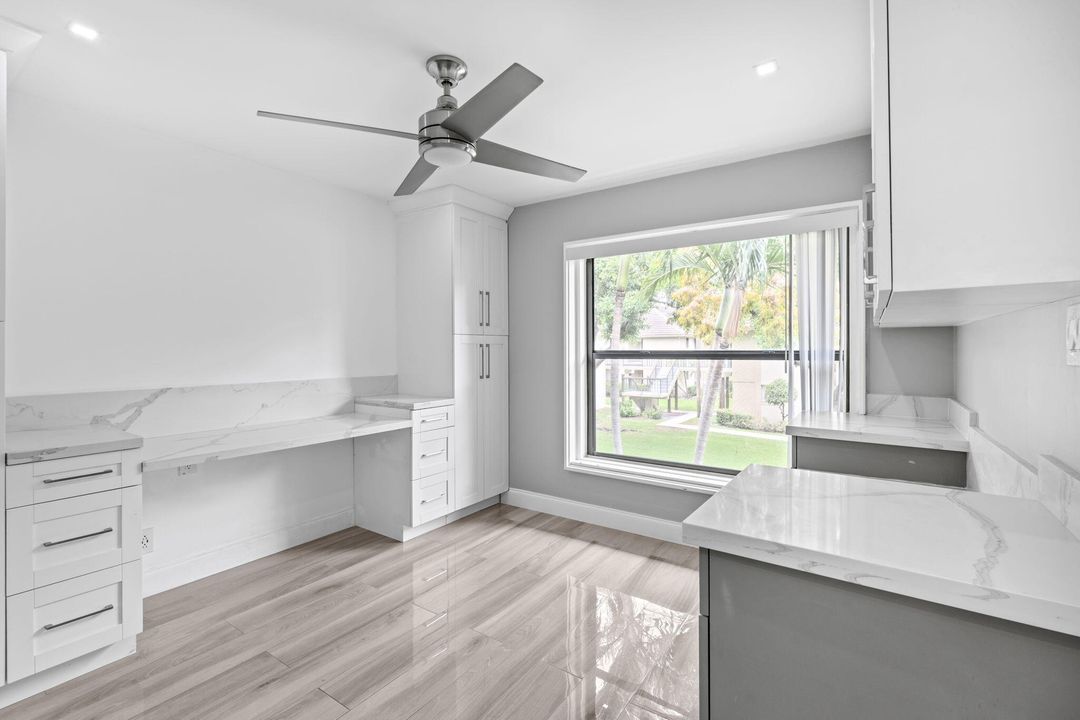 В аренду: $2,950 (2 спален, 2 ванн, 1300 Квадратных фут)