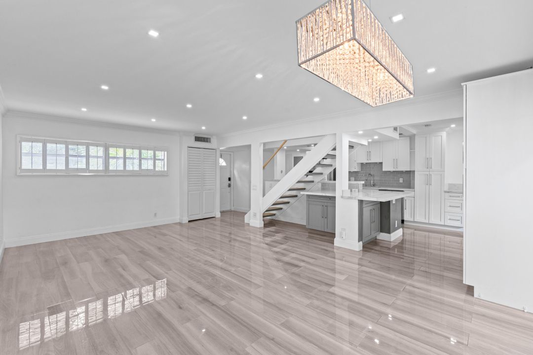 В аренду: $2,950 (2 спален, 2 ванн, 1300 Квадратных фут)