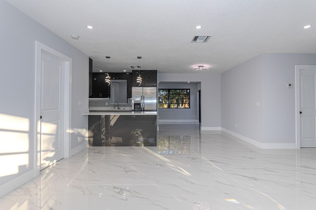 En Venta: $525,000 (3 camas, 2 baños, 1295 Pies cuadrados)