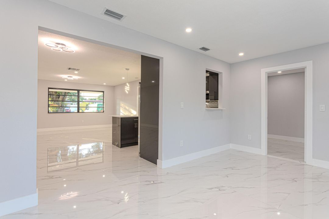 En Venta: $525,000 (3 camas, 2 baños, 1295 Pies cuadrados)