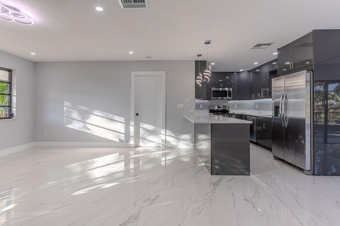 En Venta: $525,000 (3 camas, 2 baños, 1295 Pies cuadrados)