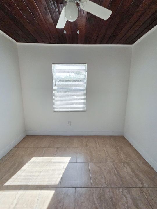 待售: $279,000 (2 贝兹, 1 浴室, 552 平方英尺)