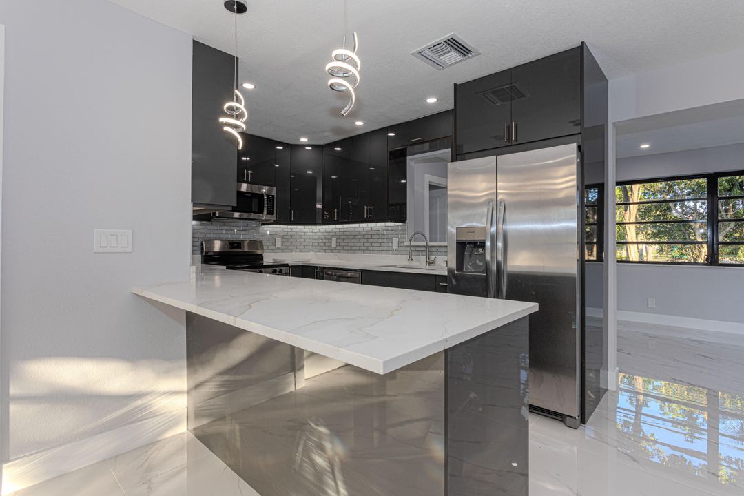 En Venta: $525,000 (3 camas, 2 baños, 1295 Pies cuadrados)