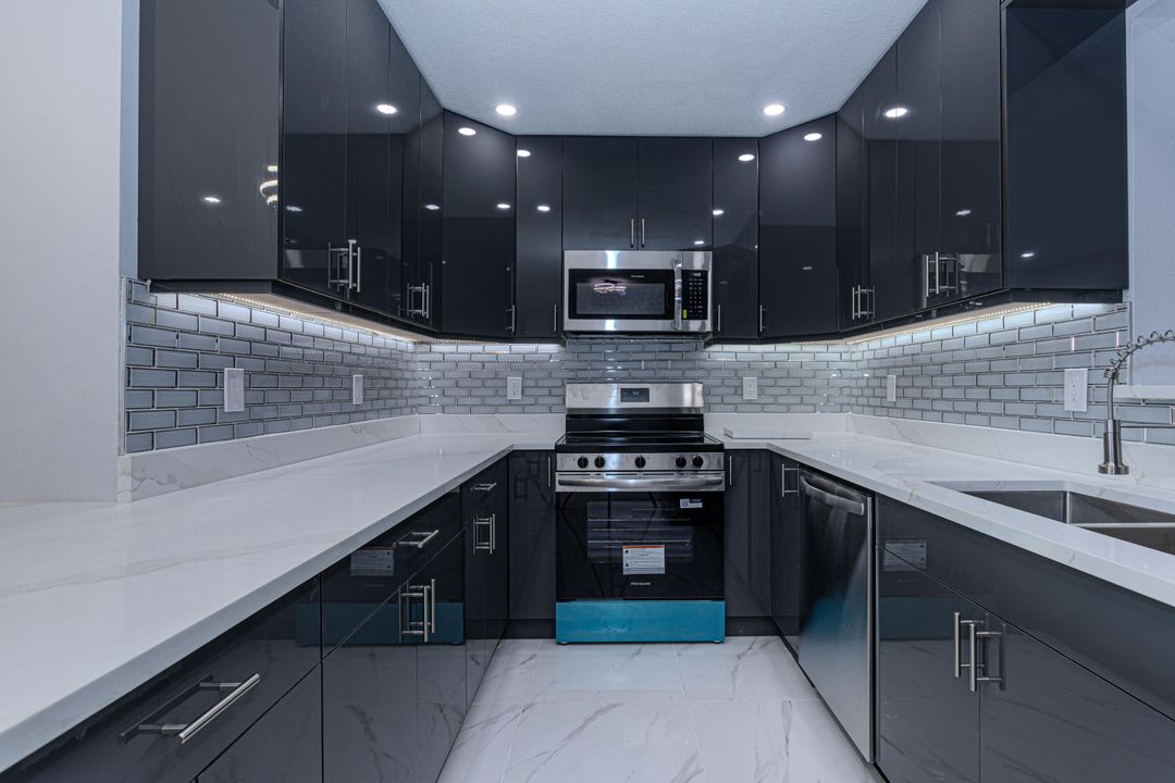 En Venta: $525,000 (3 camas, 2 baños, 1295 Pies cuadrados)