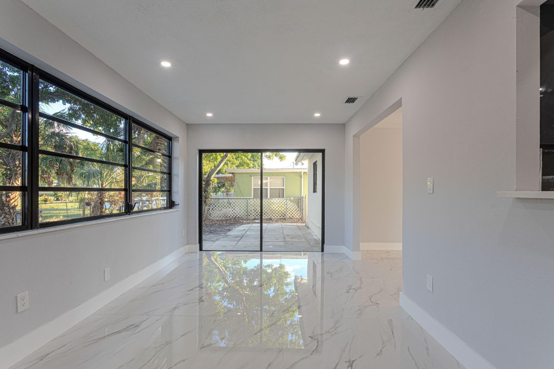 En Venta: $525,000 (3 camas, 2 baños, 1295 Pies cuadrados)