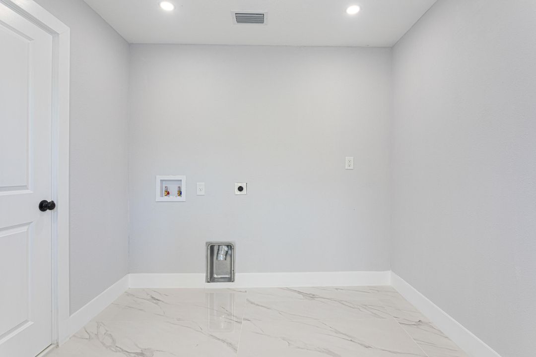 En Venta: $525,000 (3 camas, 2 baños, 1295 Pies cuadrados)