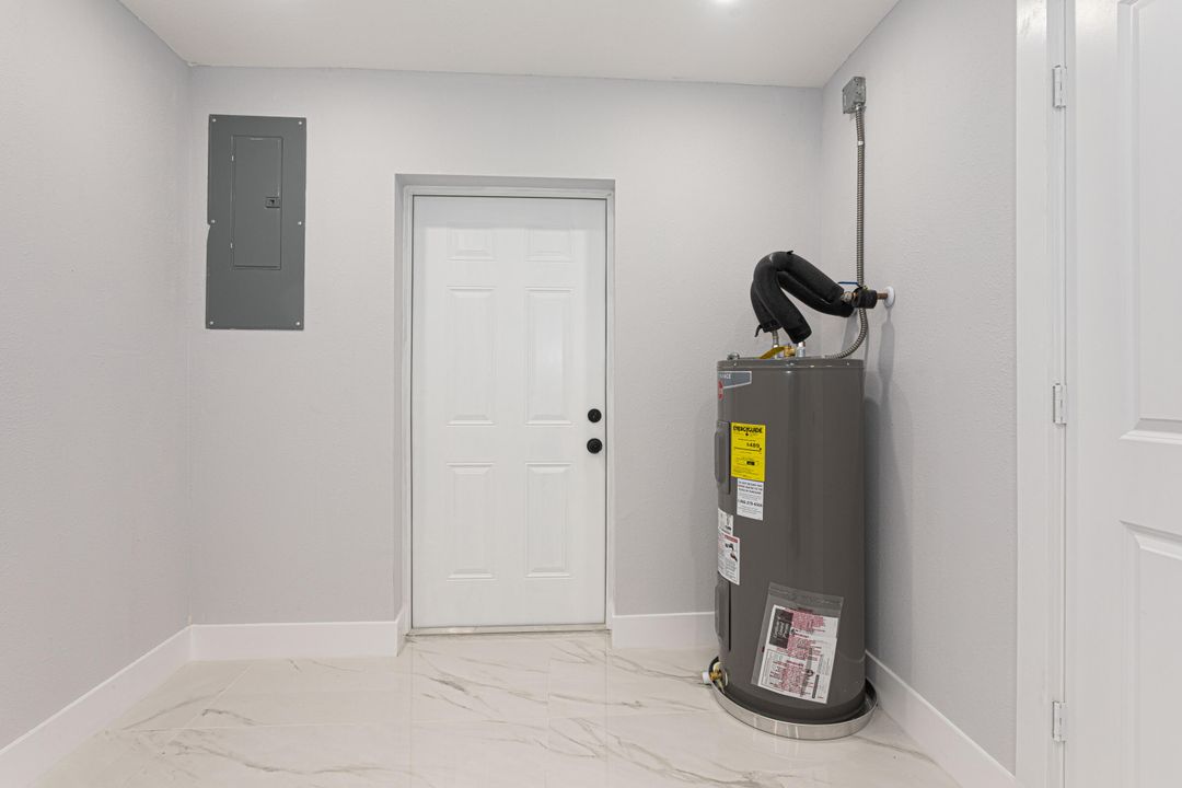 En Venta: $525,000 (3 camas, 2 baños, 1295 Pies cuadrados)