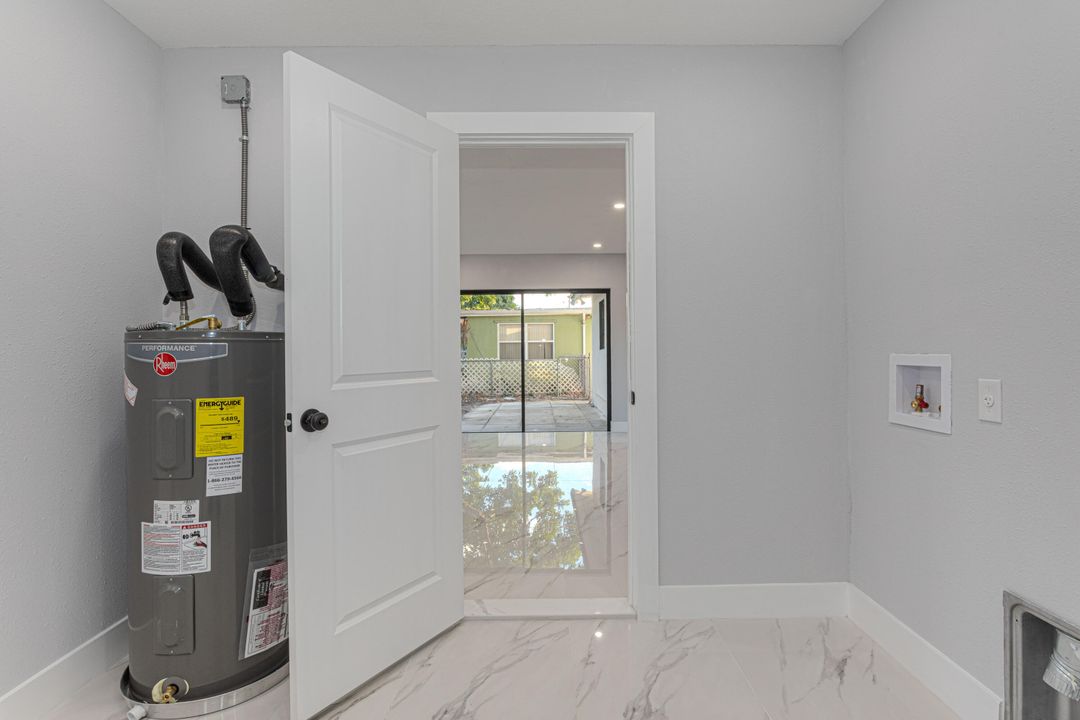 En Venta: $525,000 (3 camas, 2 baños, 1295 Pies cuadrados)