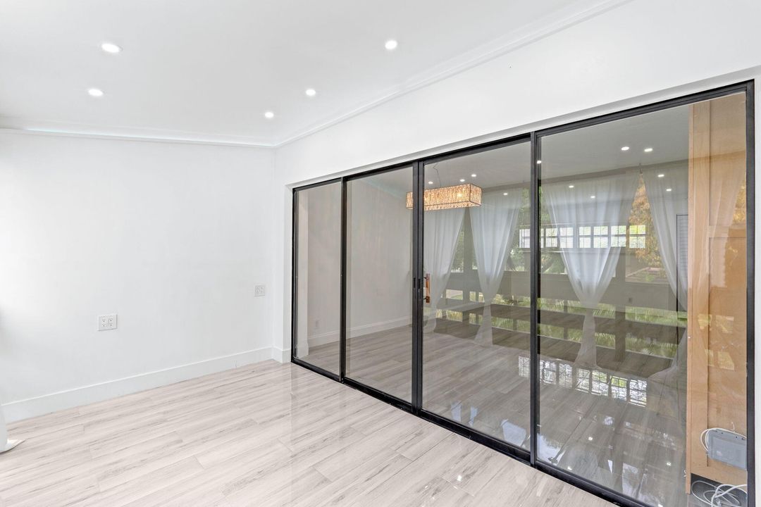 В аренду: $2,950 (2 спален, 2 ванн, 1300 Квадратных фут)