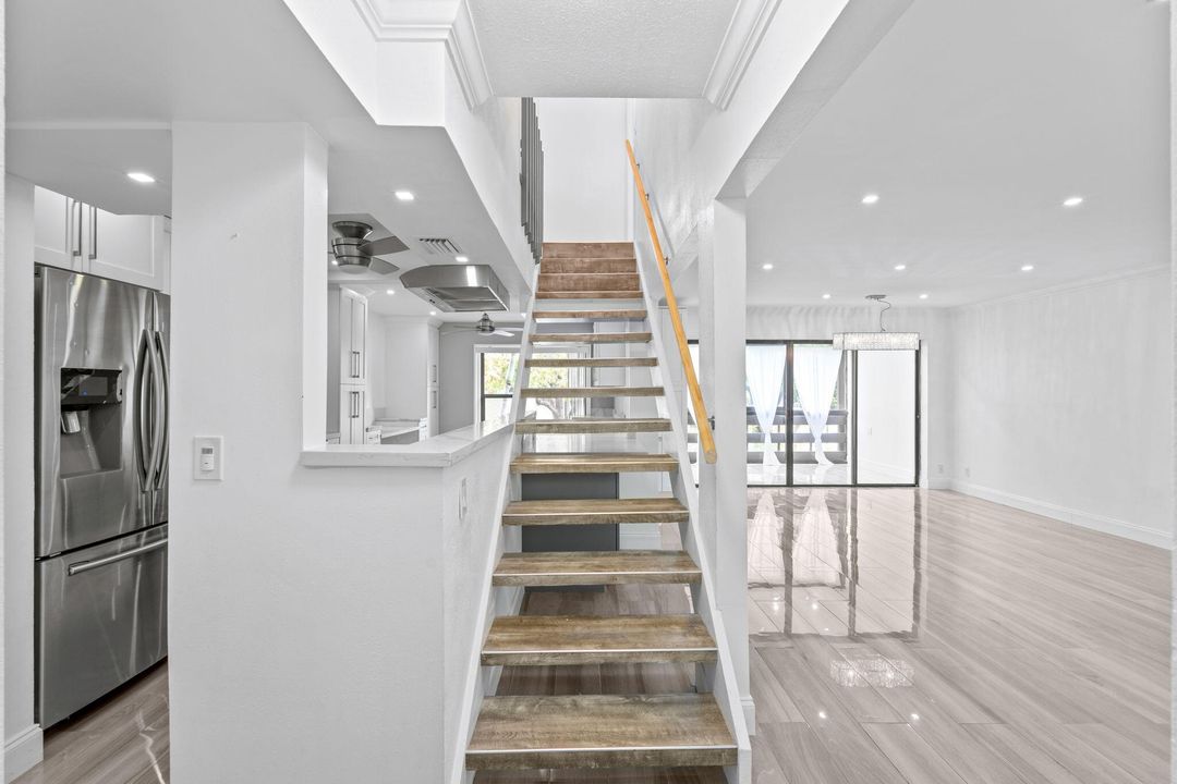 В аренду: $2,950 (2 спален, 2 ванн, 1300 Квадратных фут)