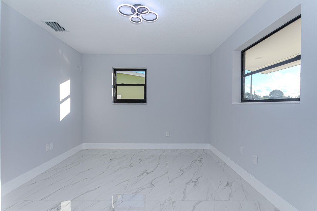 En Venta: $525,000 (3 camas, 2 baños, 1295 Pies cuadrados)