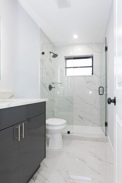 En Venta: $525,000 (3 camas, 2 baños, 1295 Pies cuadrados)