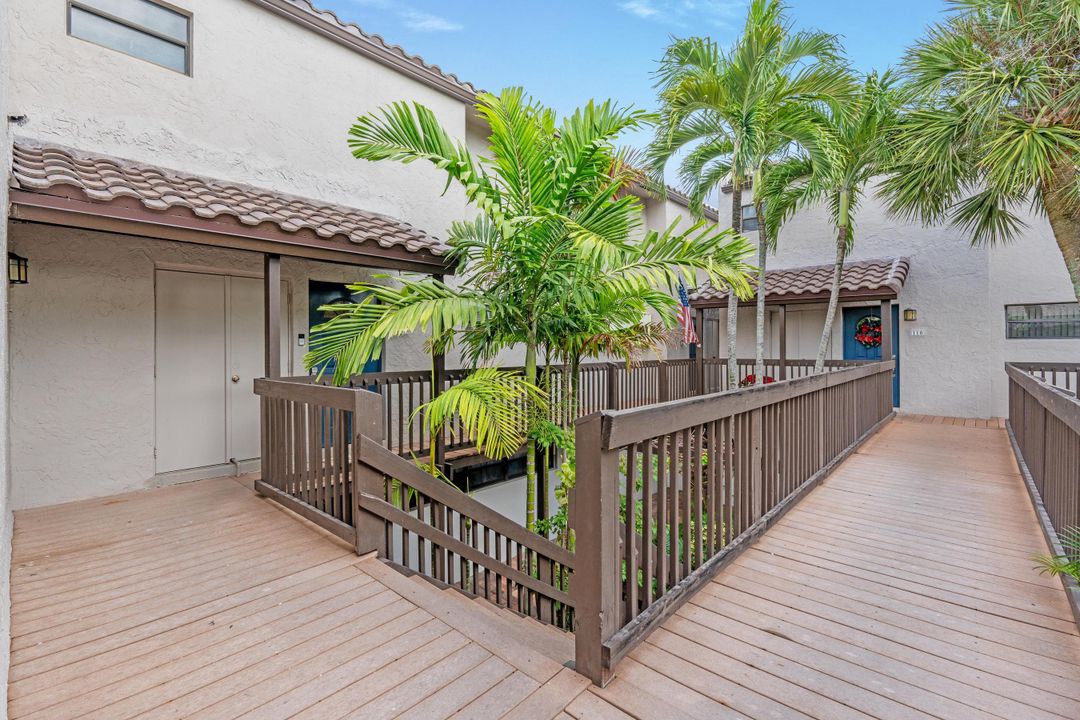 В аренду: $2,950 (2 спален, 2 ванн, 1300 Квадратных фут)