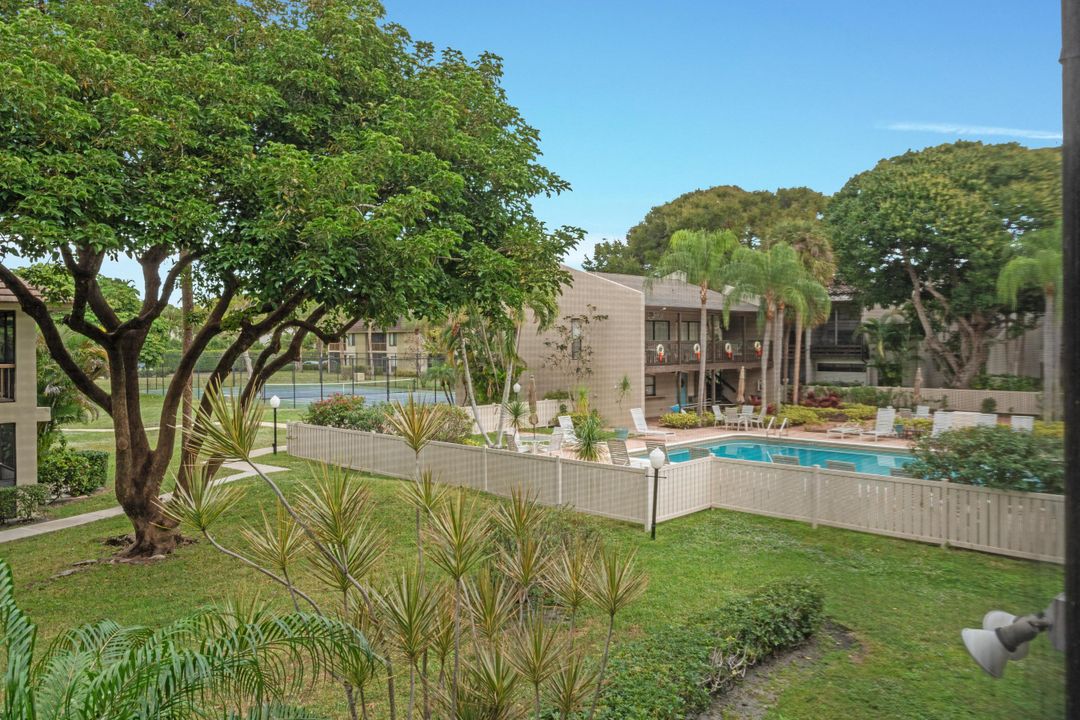 В аренду: $2,950 (2 спален, 2 ванн, 1300 Квадратных фут)