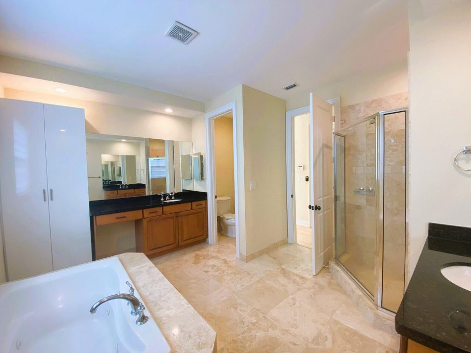 出租: $6,500 (4 贝兹, 3 浴室, 2501 平方英尺)