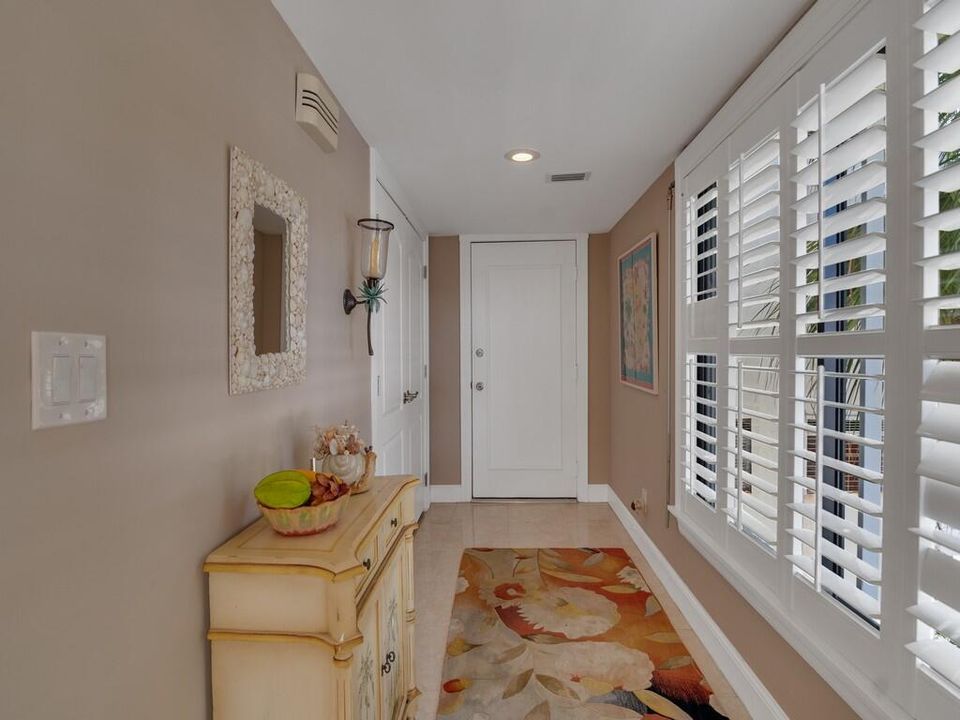 待售: $349,900 (2 贝兹, 2 浴室, 1274 平方英尺)