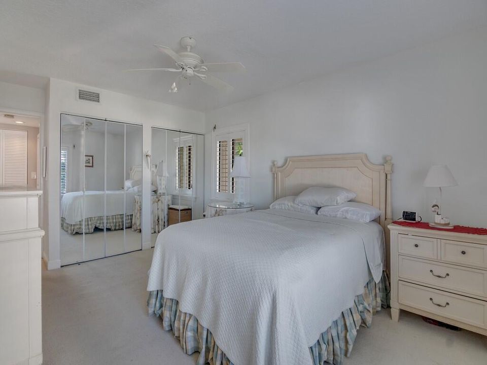 待售: $349,900 (2 贝兹, 2 浴室, 1274 平方英尺)