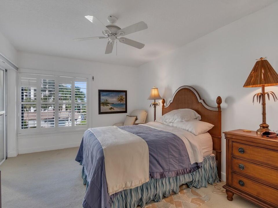 待售: $349,900 (2 贝兹, 2 浴室, 1274 平方英尺)