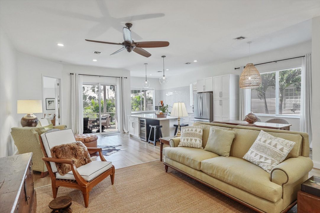 В аренду: $7,300 (3 спален, 2 ванн, 1863 Квадратных фут)