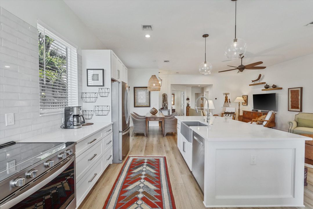 В аренду: $7,300 (3 спален, 2 ванн, 1863 Квадратных фут)