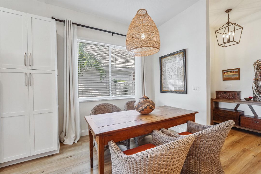 В аренду: $7,300 (3 спален, 2 ванн, 1863 Квадратных фут)