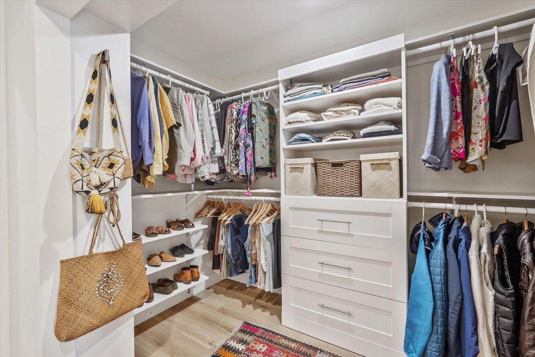 В аренду: $7,300 (3 спален, 2 ванн, 1863 Квадратных фут)