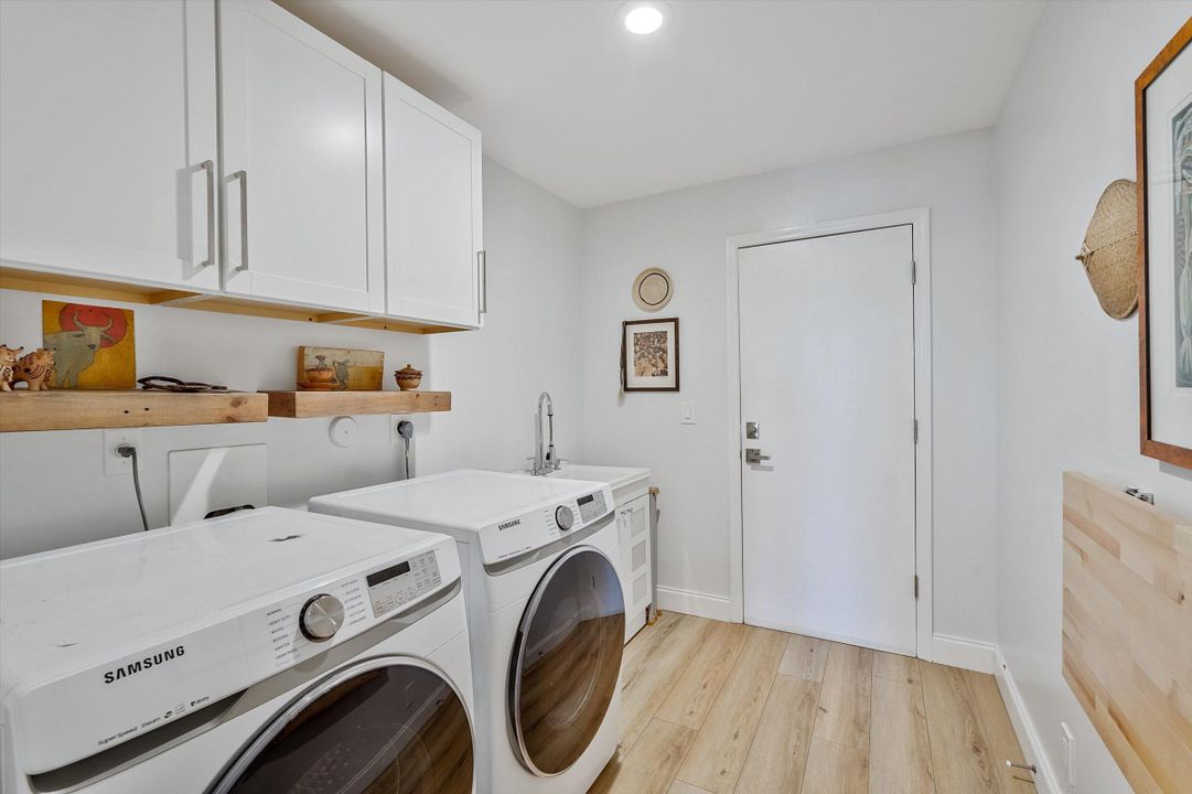 В аренду: $7,300 (3 спален, 2 ванн, 1863 Квадратных фут)