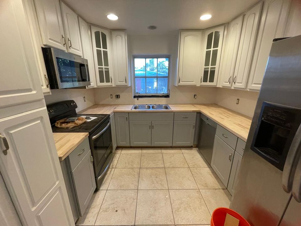 待售: $410,000 (3 贝兹, 2 浴室, 1248 平方英尺)