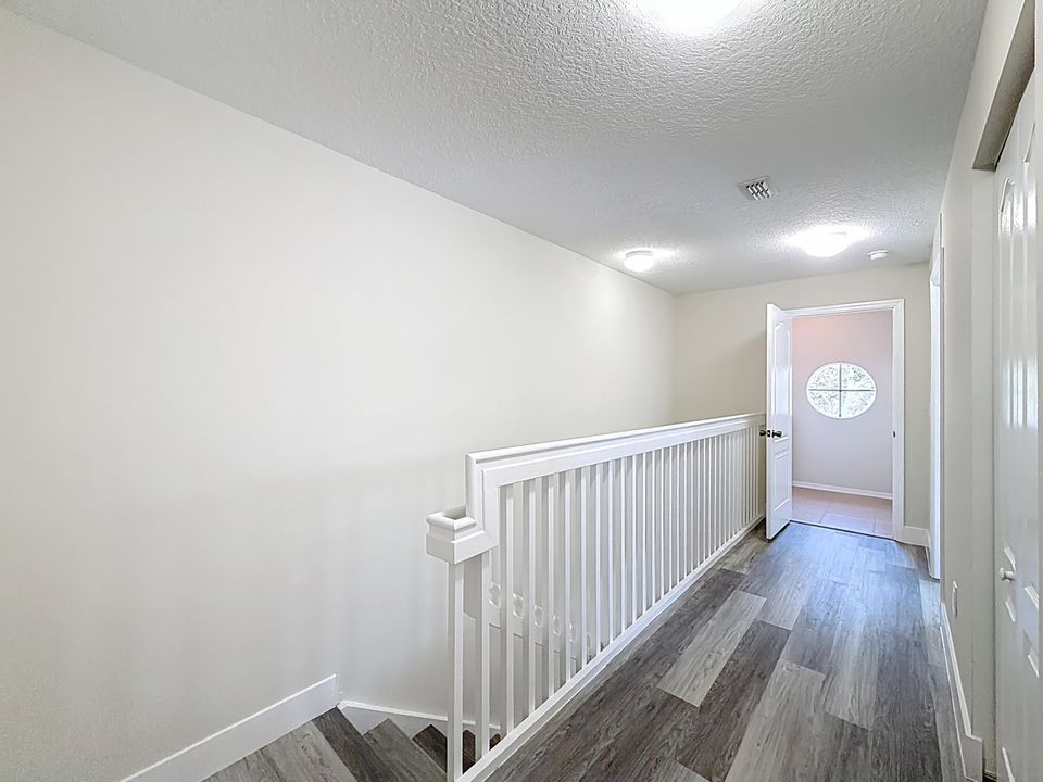 For Rent: $2,450 (2 beds, 2 baths, 1507 Square Feet)