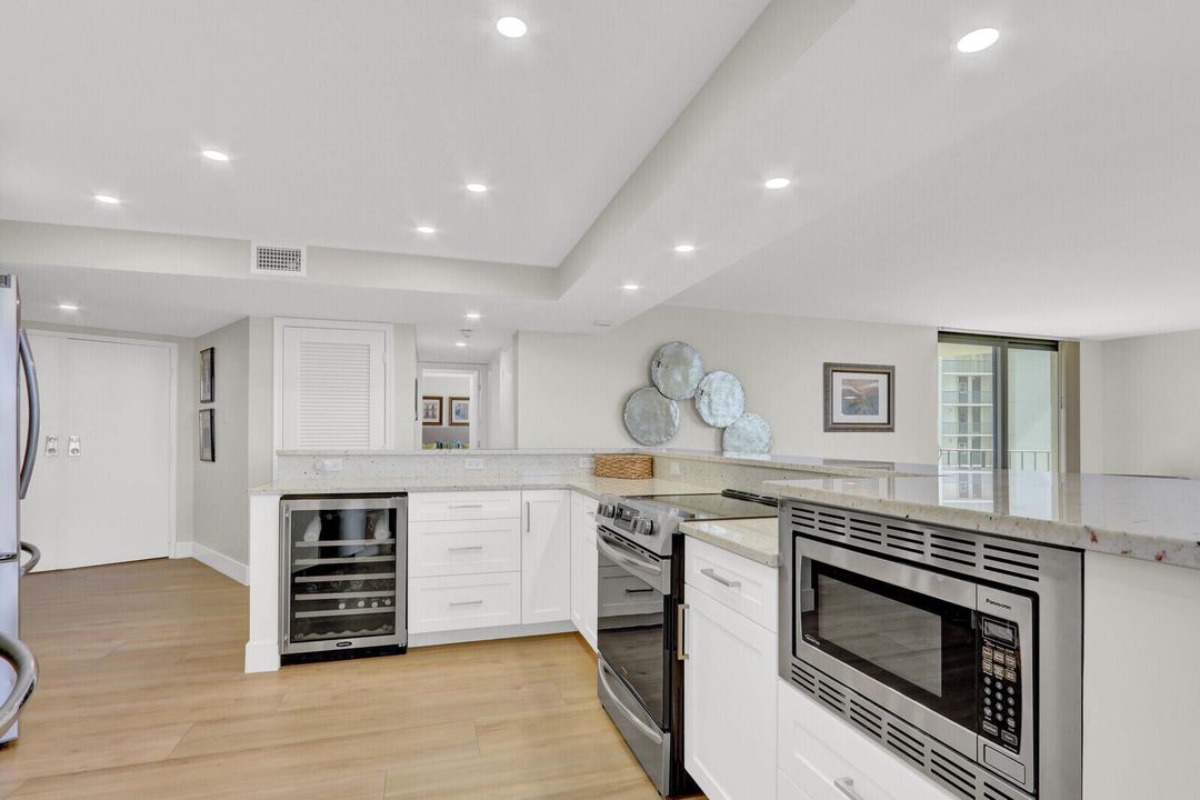 For Rent: $6,850 (2 beds, 2 baths, 1457 Square Feet)