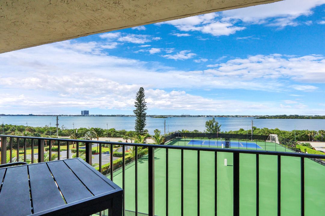 For Rent: $6,850 (2 beds, 2 baths, 1457 Square Feet)