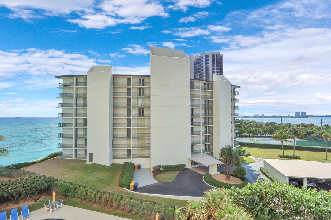 For Rent: $6,850 (2 beds, 2 baths, 1457 Square Feet)