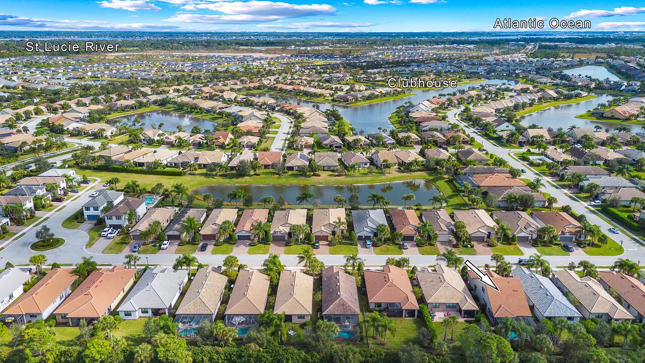 For Sale: $500,000 (3 beds, 3 baths, 2220 Square Feet)