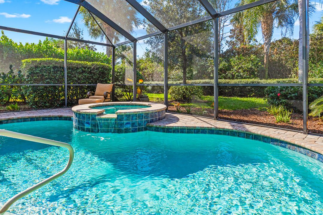 For Sale: $500,000 (3 beds, 3 baths, 2220 Square Feet)