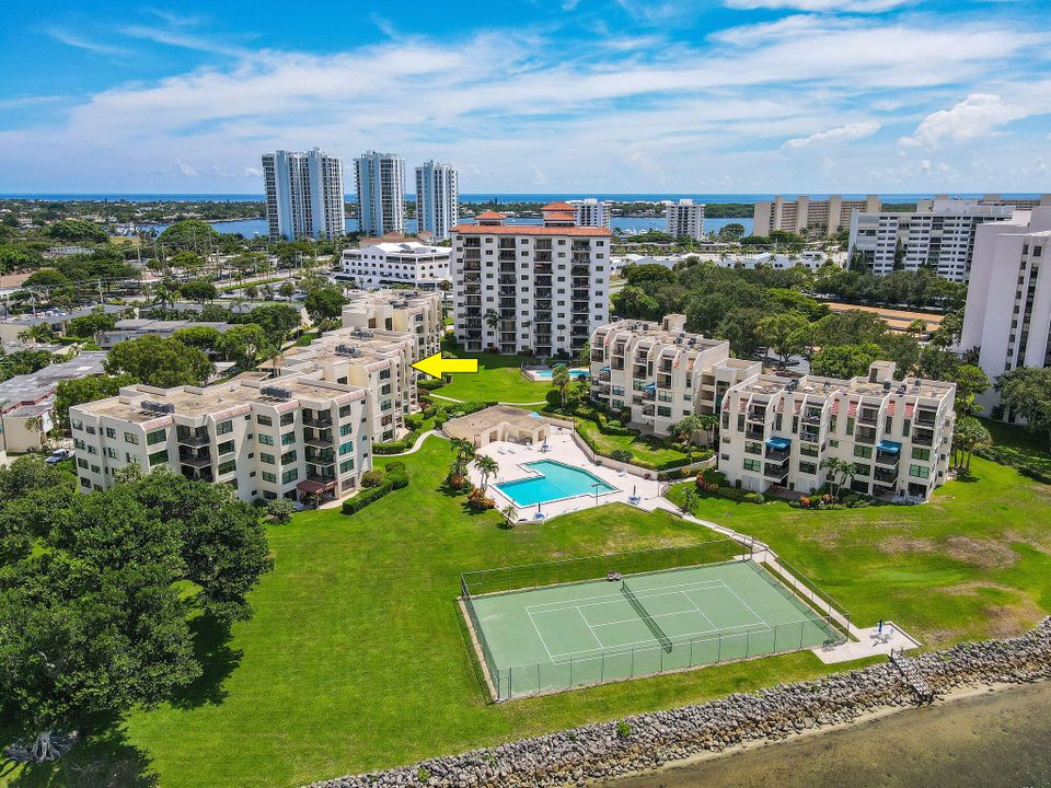 En Venta: $675,000 (3 camas, 2 baños, 2011 Pies cuadrados)