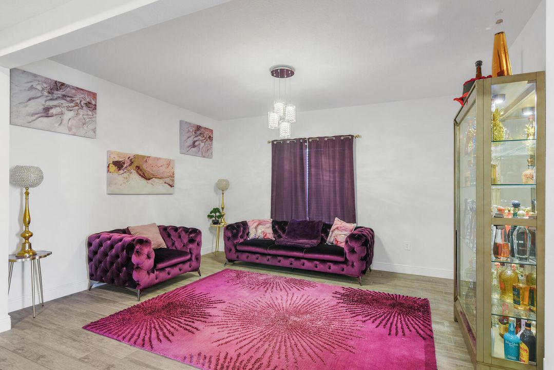 待售: $675,000 (4 贝兹, 3 浴室, 3280 平方英尺)