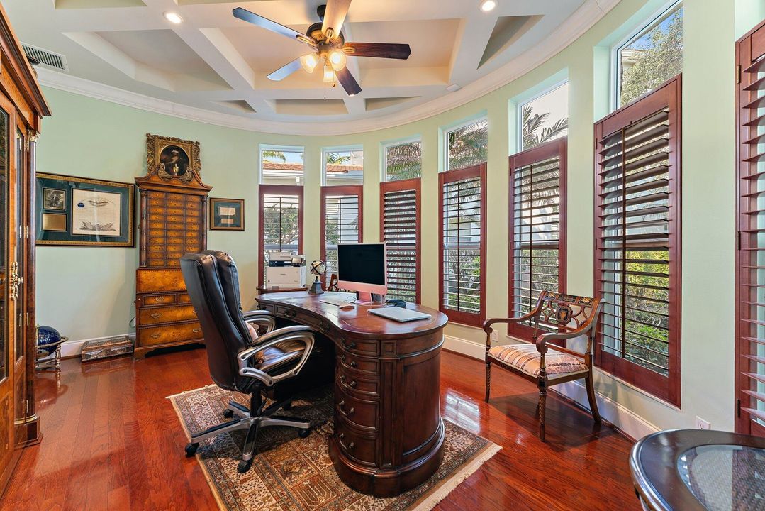 For Sale: $2,795,000 (6 beds, 7 baths, 6541 Square Feet)