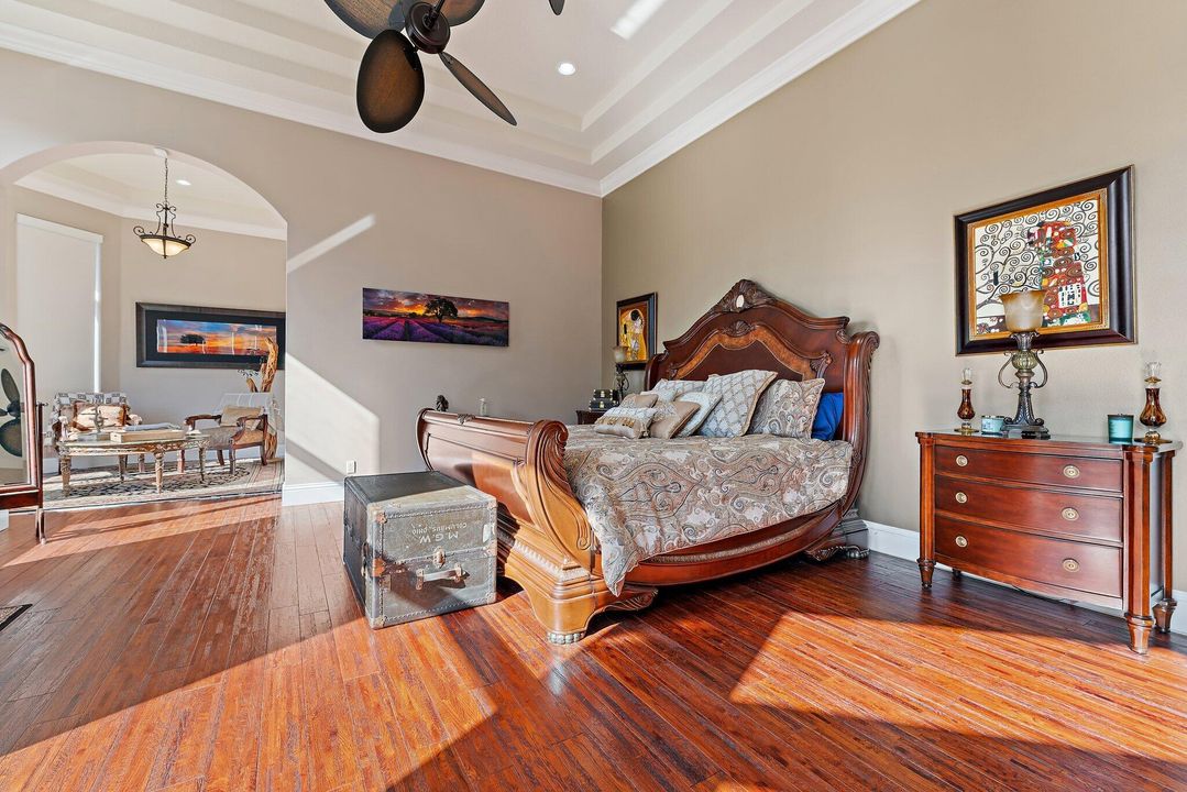 For Sale: $2,795,000 (6 beds, 7 baths, 6541 Square Feet)