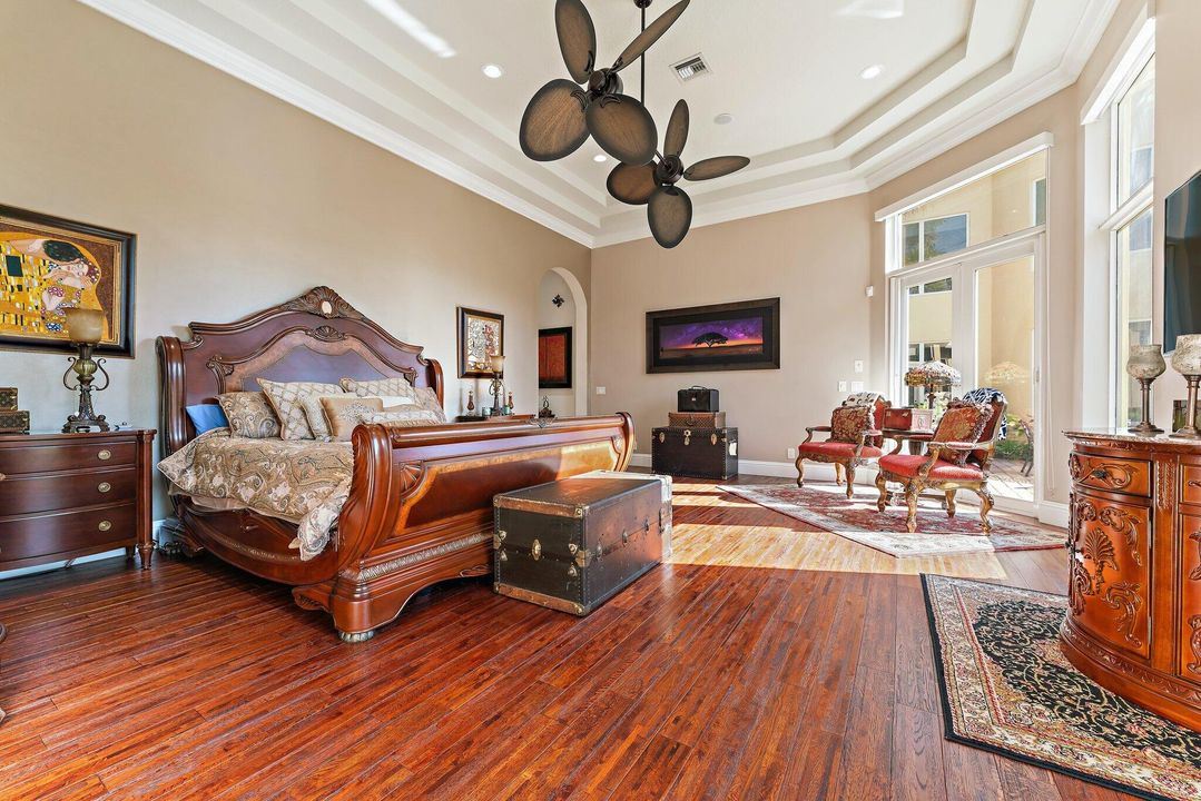 For Sale: $2,795,000 (6 beds, 7 baths, 6541 Square Feet)