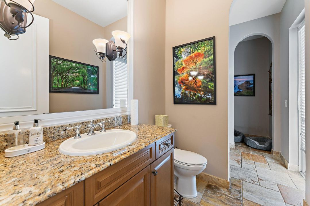 For Sale: $2,795,000 (6 beds, 7 baths, 6541 Square Feet)