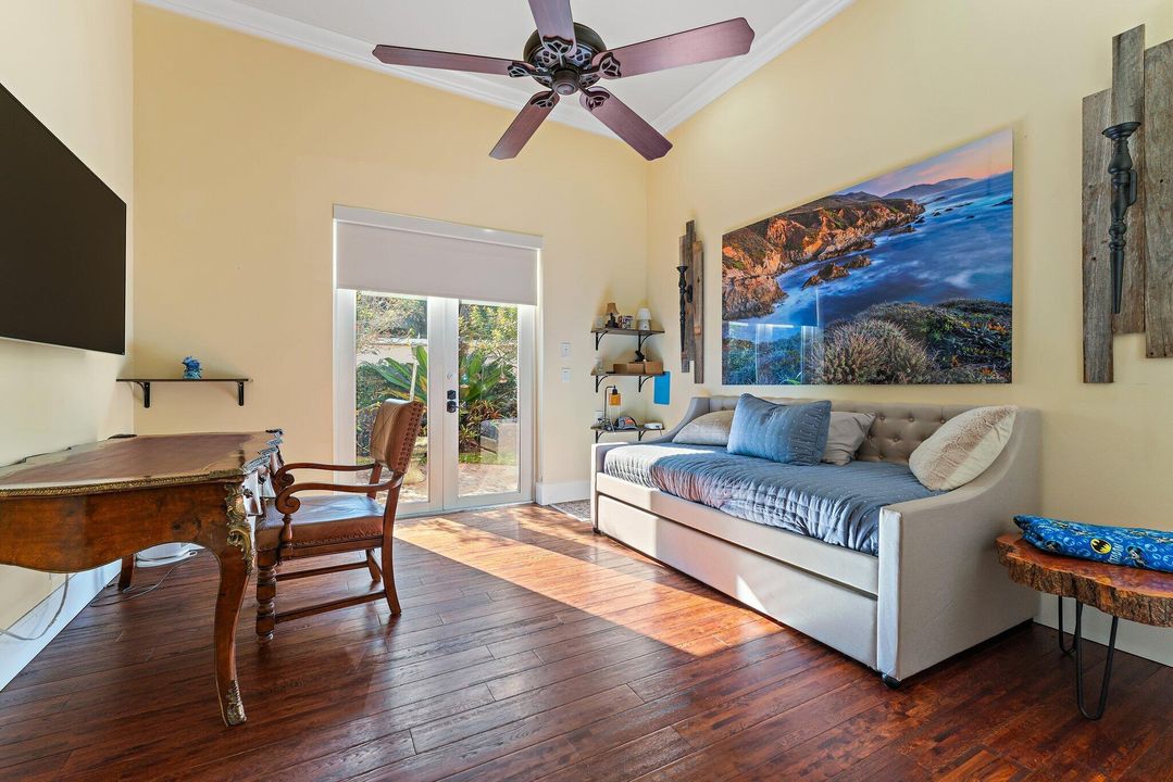 For Sale: $2,795,000 (6 beds, 7 baths, 6541 Square Feet)