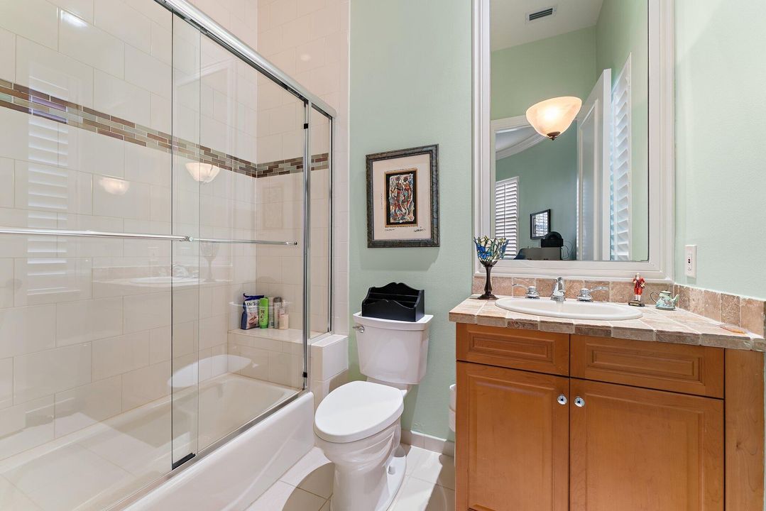 For Sale: $2,795,000 (6 beds, 7 baths, 6541 Square Feet)