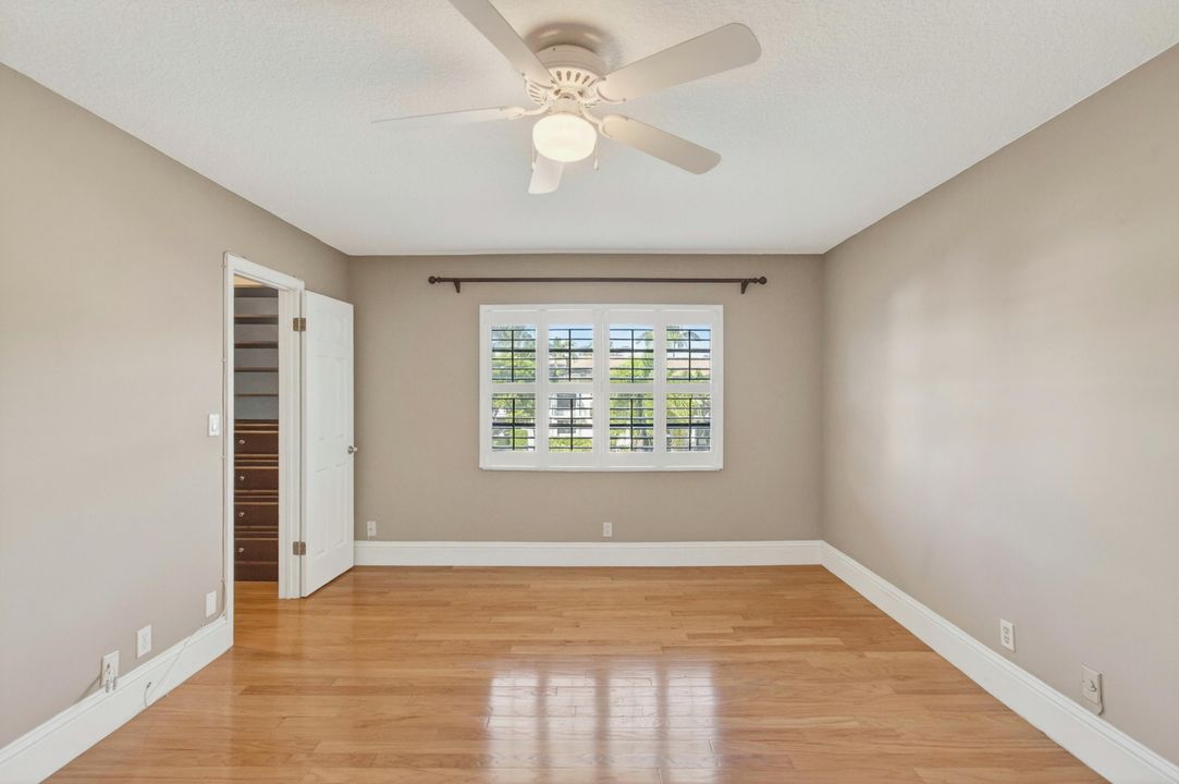 For Sale: $925,000 (3 beds, 2 baths, 1562 Square Feet)