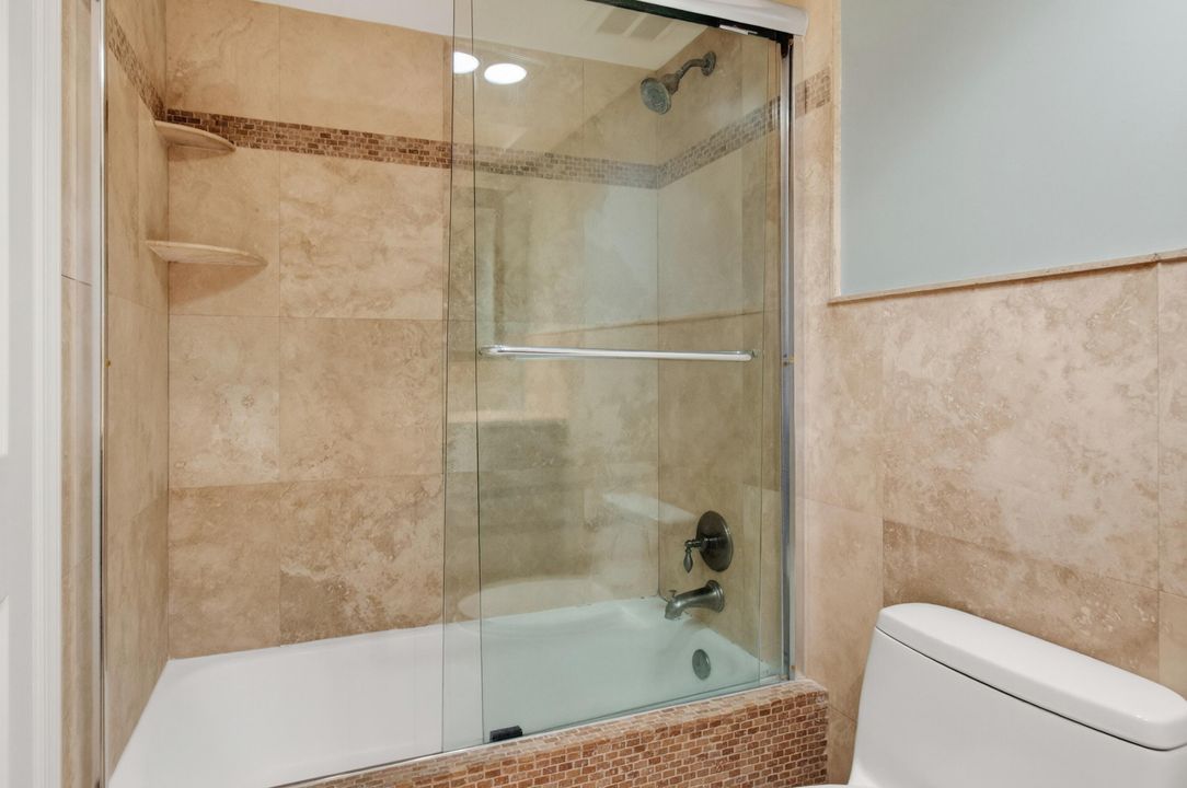 For Sale: $925,000 (3 beds, 2 baths, 1562 Square Feet)