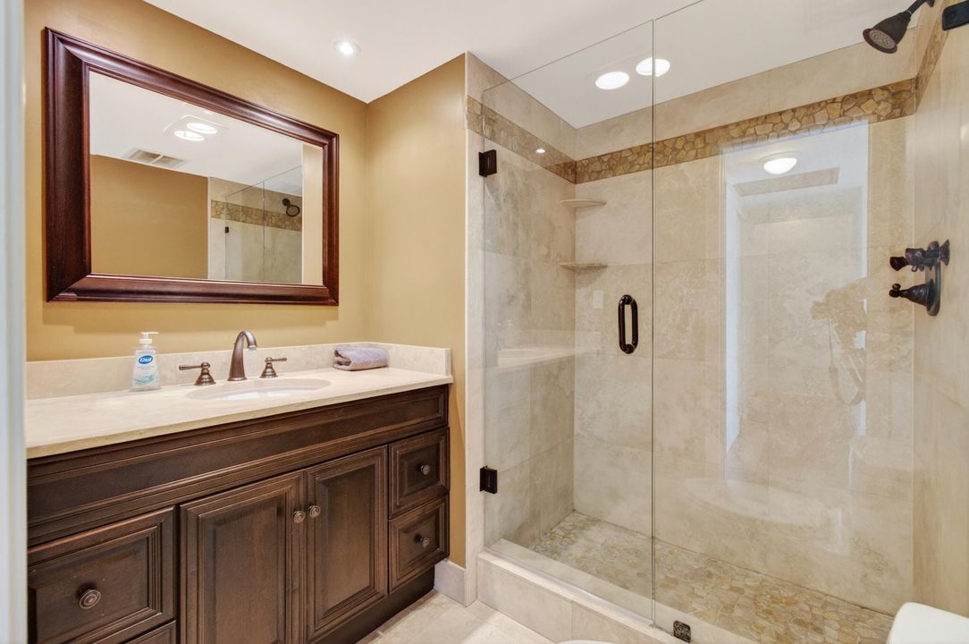 For Sale: $925,000 (3 beds, 2 baths, 1562 Square Feet)