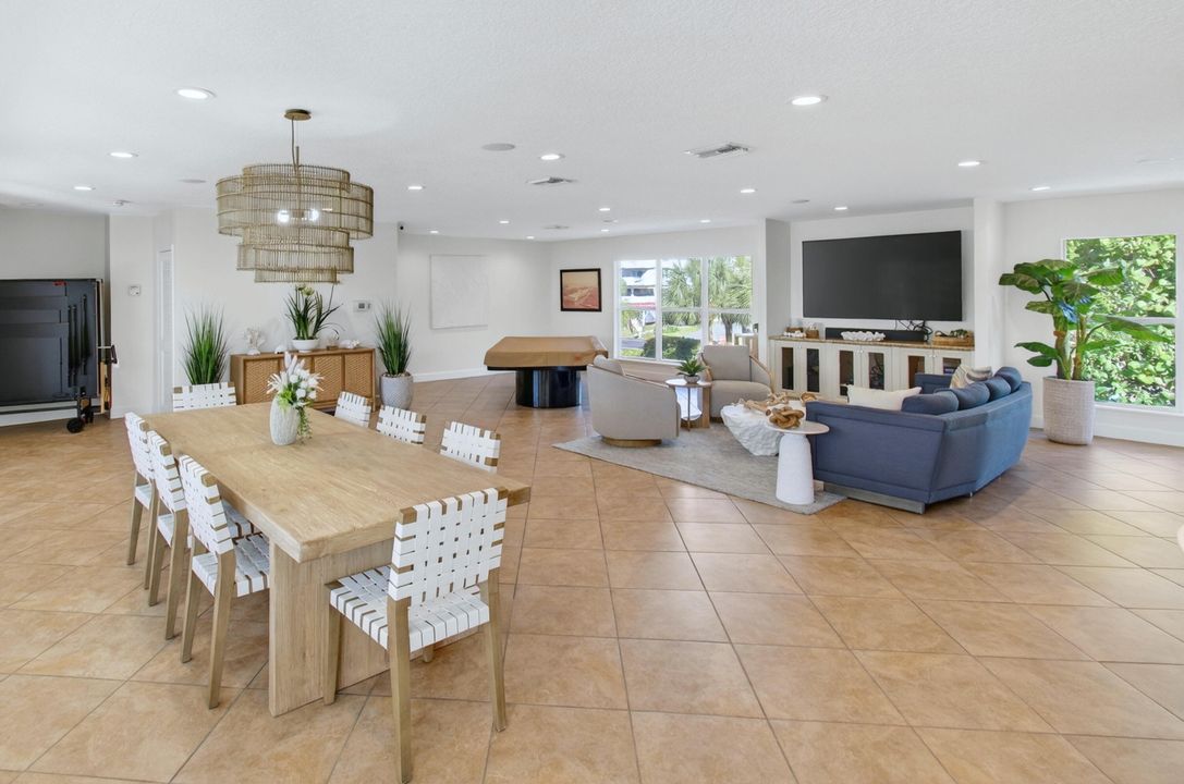 For Sale: $925,000 (3 beds, 2 baths, 1562 Square Feet)