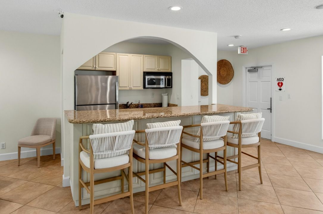 For Sale: $925,000 (3 beds, 2 baths, 1562 Square Feet)