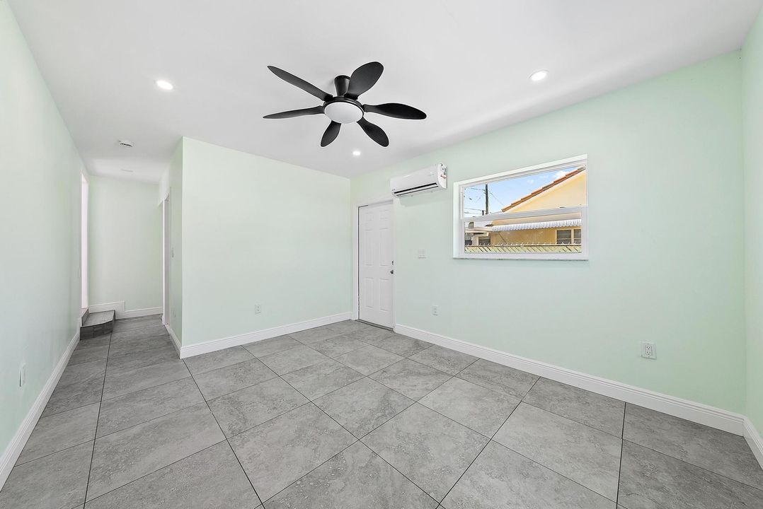 En Renta: $3,600 (4 camas, 2 baños, 1711 Pies cuadrados)