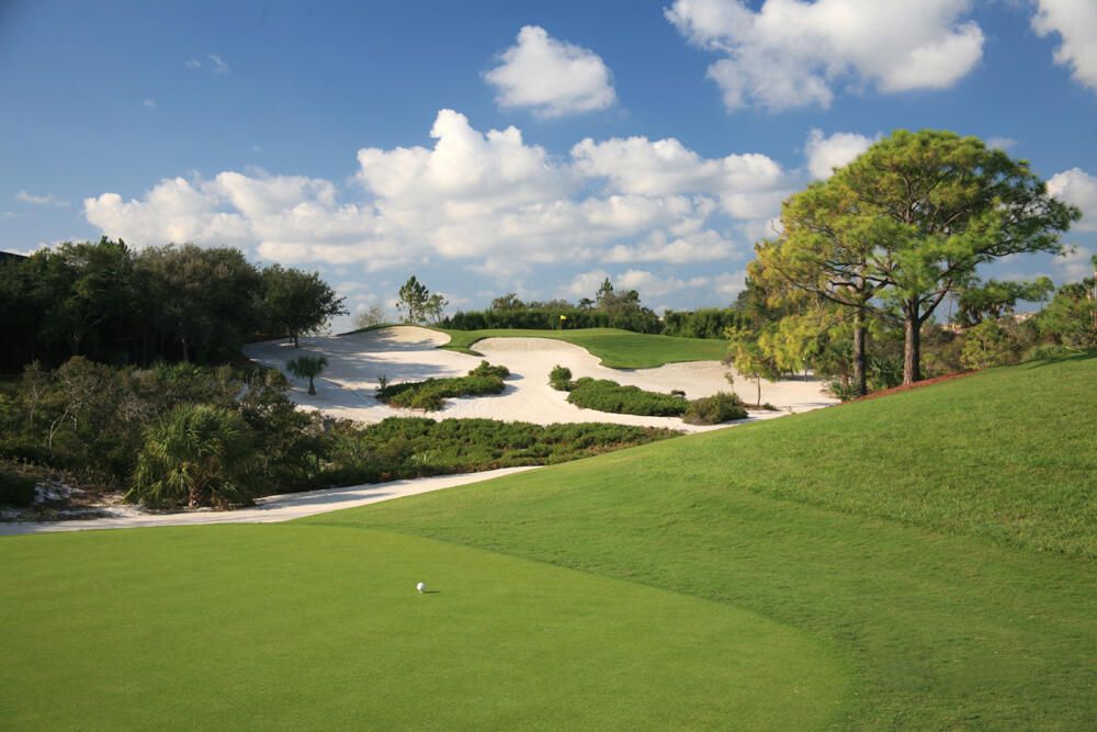 For Sale: $2,299,000 (5 beds, 5 baths, 4750 Square Feet)