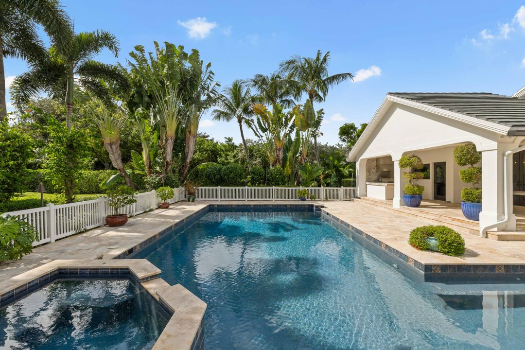 For Sale: $4,325,000 (4 beds, 6 baths, 5302 Square Feet)